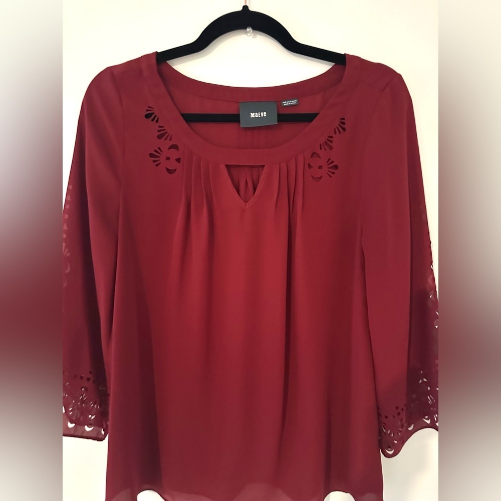 Anthropologie Maeve Laser Cutout Dark Red Top Relaxed Fit Business Casual Sz 6
